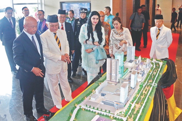 TYT visits Bintulu’s first international hotel